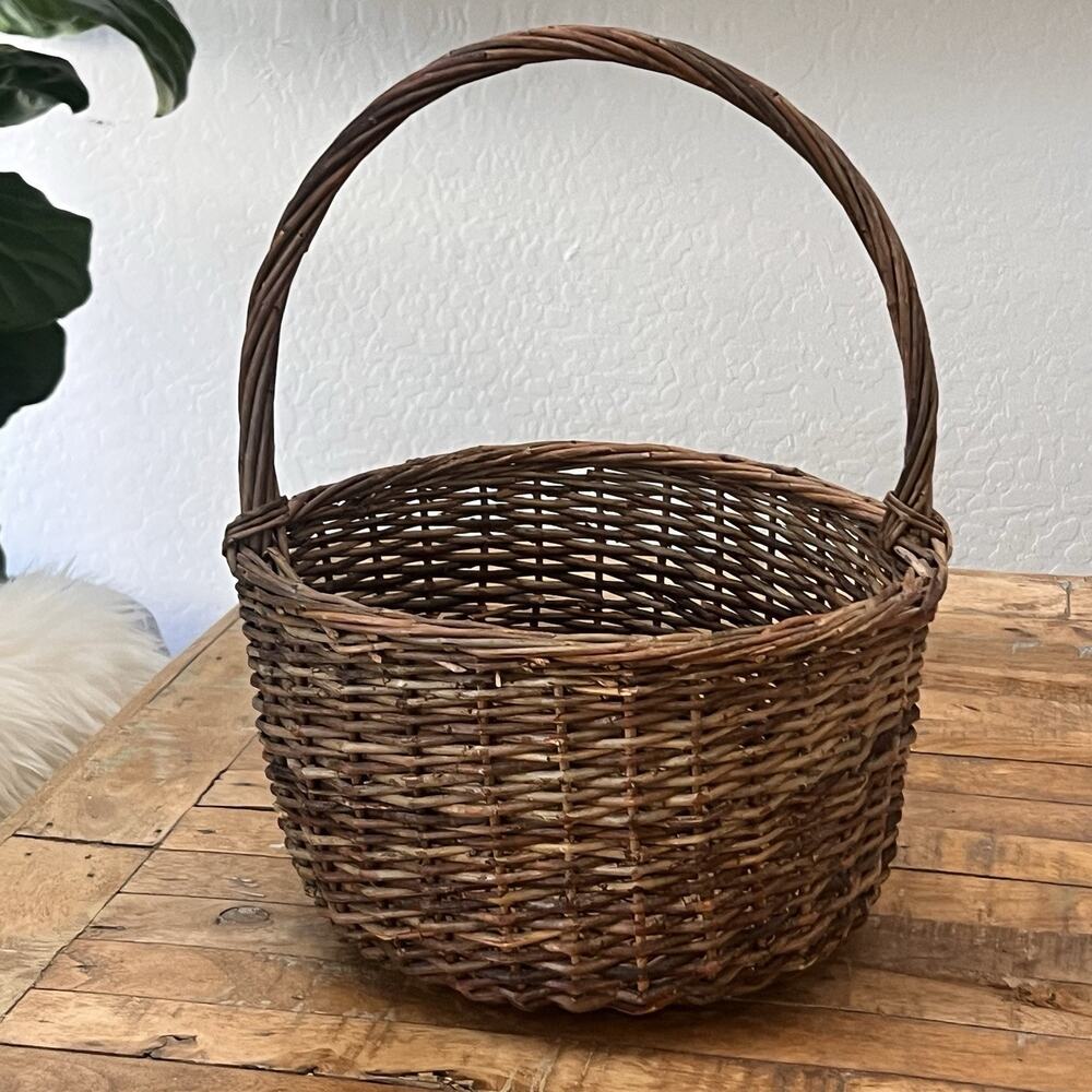 Vintage Gathering Large Wicker Basket Late 20th Century